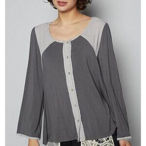 POL Contrast Button Front Top Gray Charcoal Boho Soft Knit Size Small